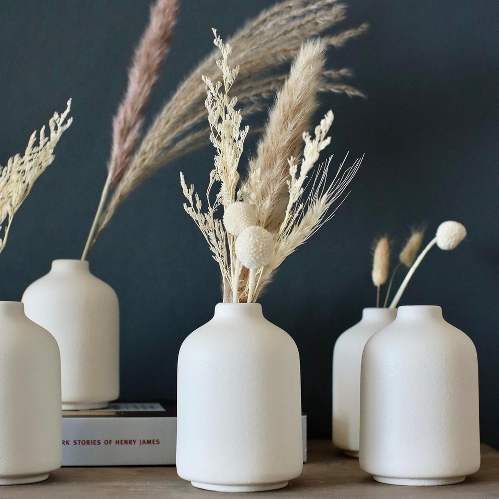 Carrot's Den - Set of 6 White Mini Ceramic Vases for Home Decor | Boho Bud Vases